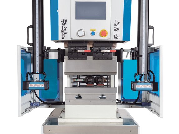 The European-type upper tool holder enables quick tool changes and supports a wide range of tooling options