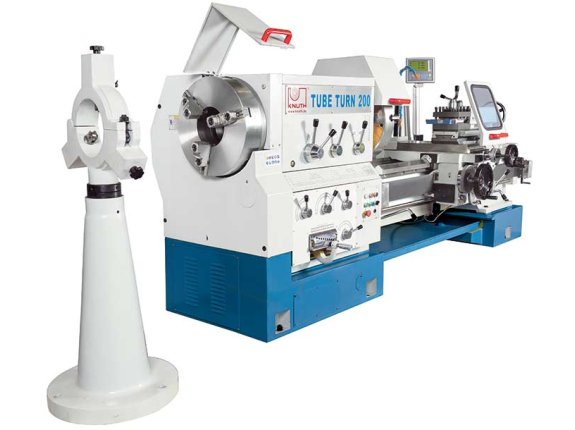 The rear-mounted lathe chuck ensures increased stability for long workpieces