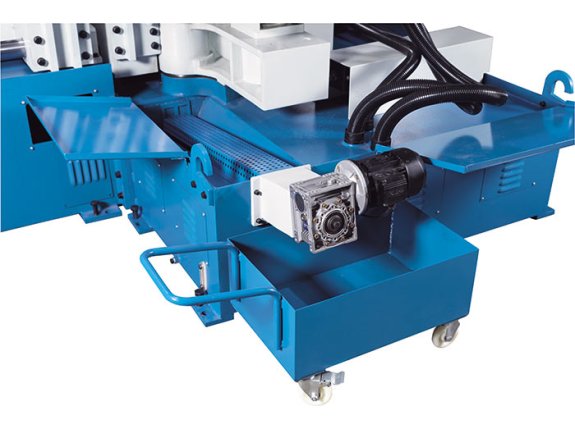 Spiral chip conveyor included in standard equipment