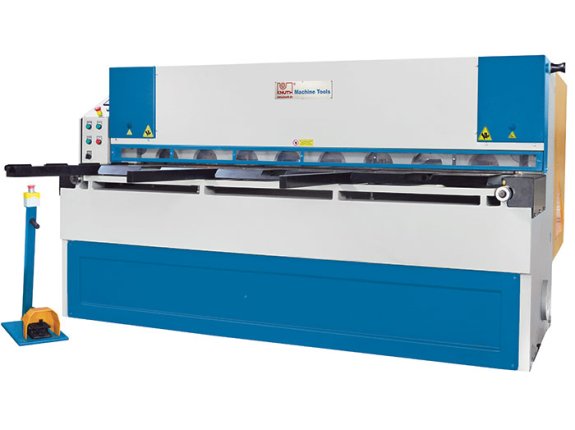 KMT S 3054 NC - Dependable cutting solution for batch cutting with NC-controlled back gauge