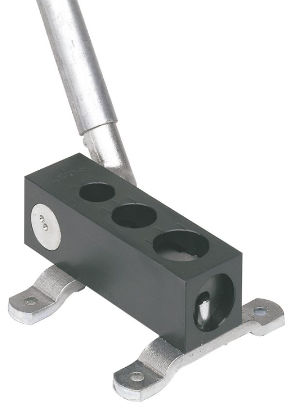 RA 2 - Dispositif d’encochage pour la préparation de l’emplacement de raccordement des tuyaux