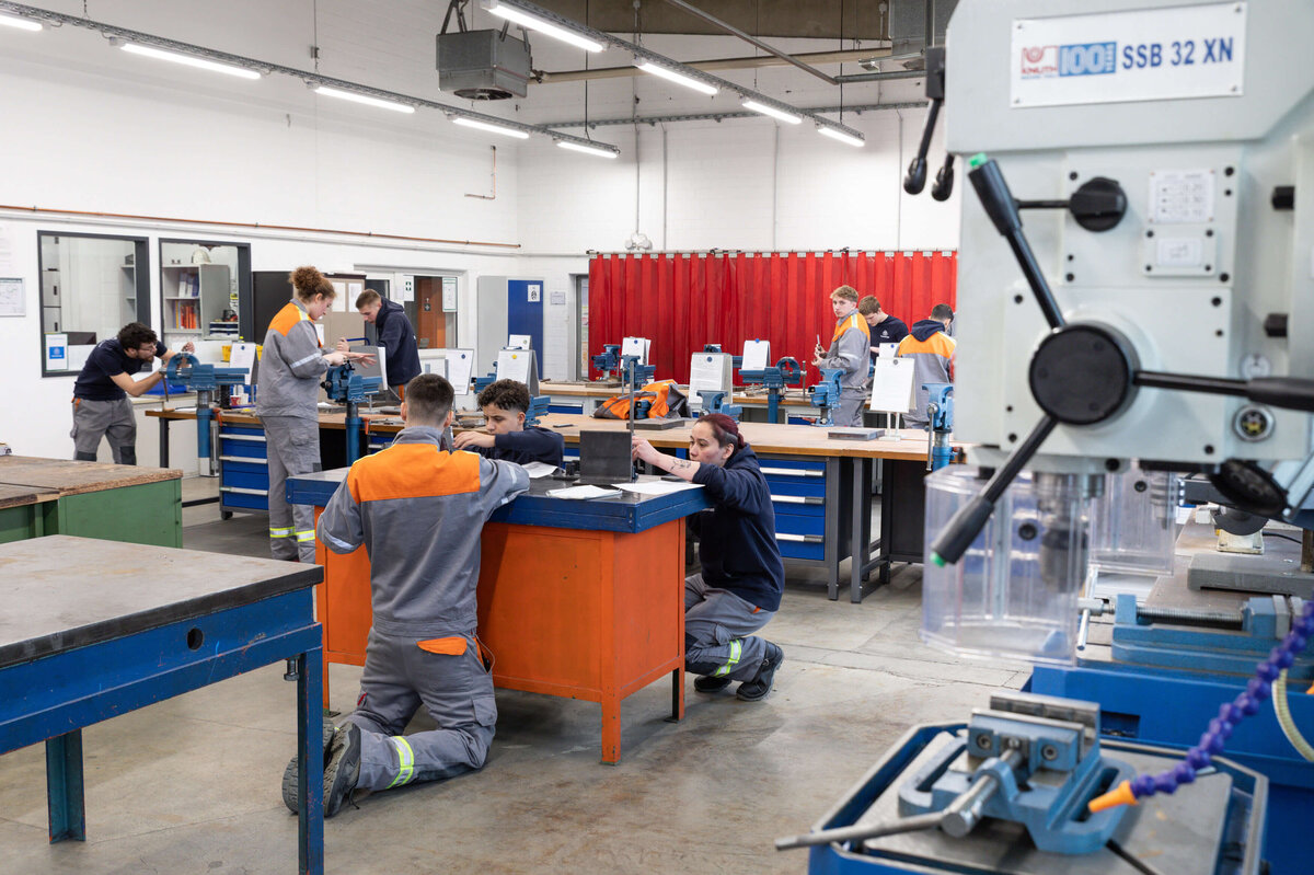 Training in the workshop: Trainees at thyssenkrupp MillServices & Systems during their practical basic training.