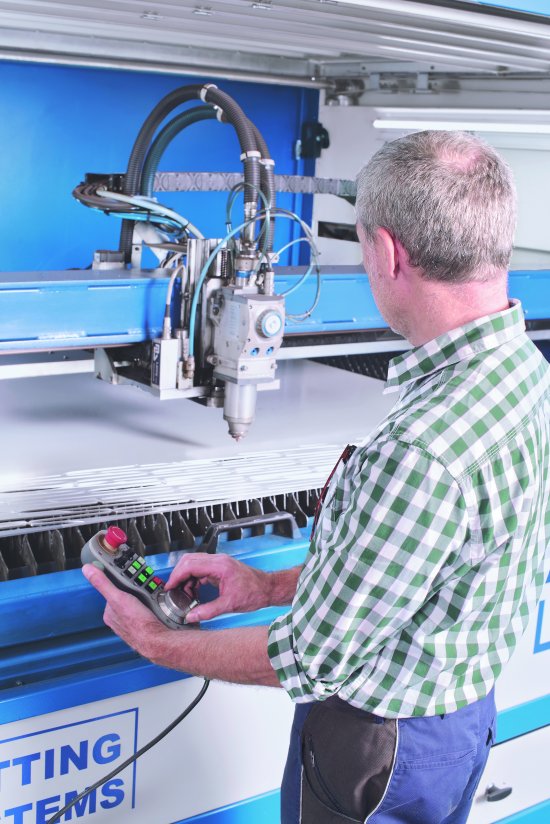 Переход от традиционной штамповки к использованию лазерной техники оправдал себя: чертежи могут превращаться в заготовку в тот же день.